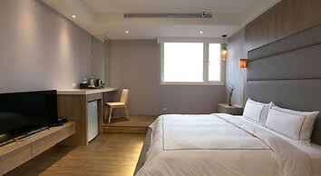 Ting-Feng B&B