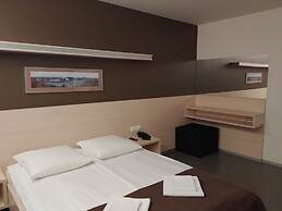 Kirovskie Dachi Motel