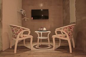 Just In Hotel