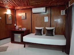 Haadrin Resort