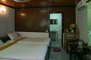 Haadrin Resort