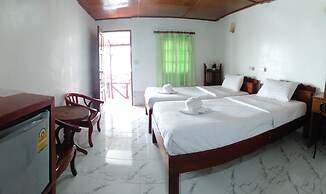 Haadrin Resort