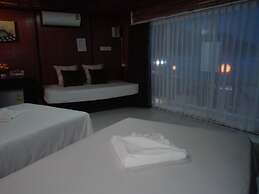 Haadrin Resort