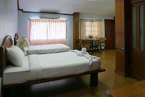 Haadrin Resort