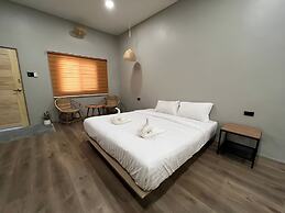 Haadrin Resort