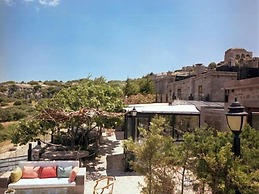 Assosyal Hotel