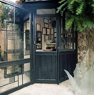 Assosyal Hotel