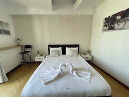 Metropole Apartments Old City