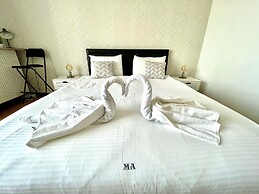 Metropole Apartments Old City