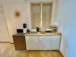 Metropole Apartments Old City