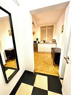 Metropole Apartments Old City