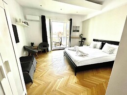 Metropole Apartments Old City