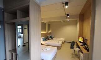 Rajthani Hotel