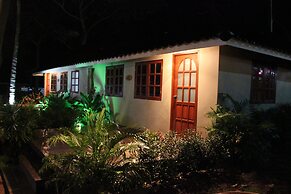 Red Moon Hideaway