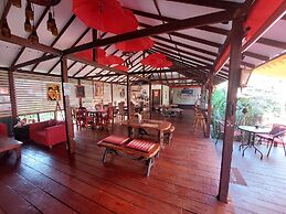 Red Moon Hideaway