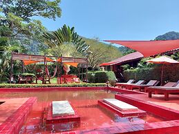 Red Moon Hideaway
