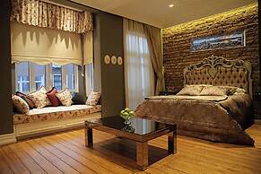 Frida Suites and Aparts