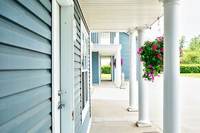 Royal Inn & Suites