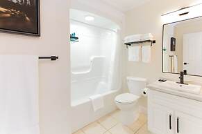 Royal Inn & Suites