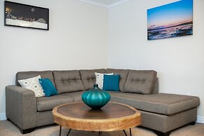 Royal Inn & Suites