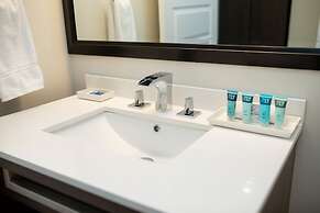 Royal Inn & Suites