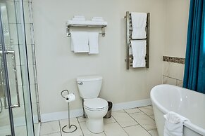 Royal Inn & Suites