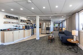 Royal Inn & Suites