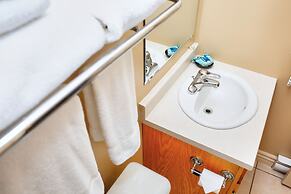 Royal Inn & Suites