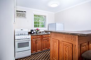 Royal Inn & Suites