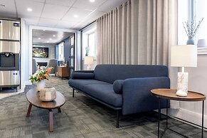 Royal Inn & Suites
