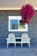 Royal Inn & Suites