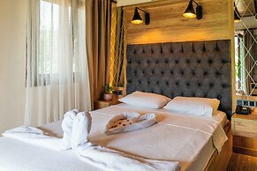 Assos Park Hotel