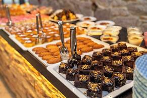 Assos Park Hotel