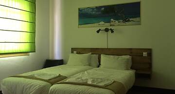 Hostal Macaya