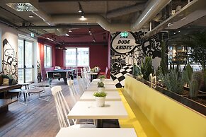 Via Amsterdam - Hostel