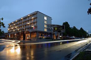 Hotel Russia
