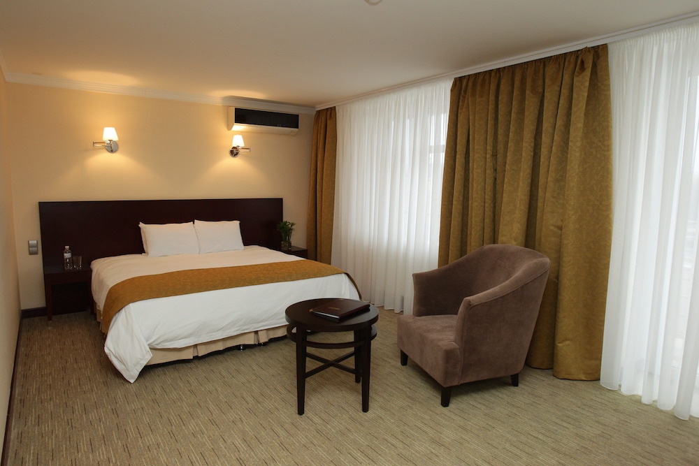 Hotel Russia