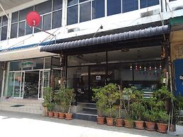 WE Pakchong Hostel