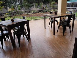 Acacia Tree Lodge