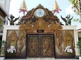 Chuchai Buri Sri Amphawa