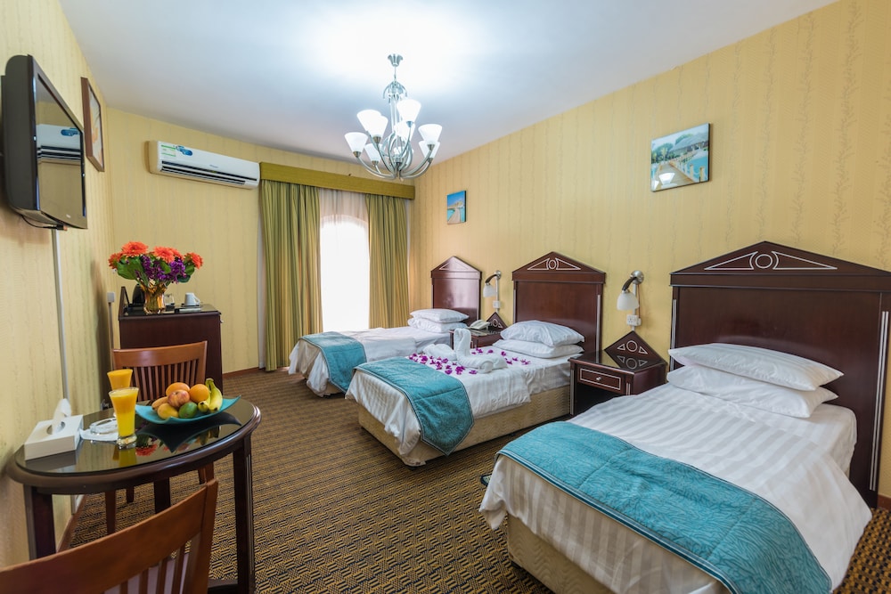 Victoria Hotel