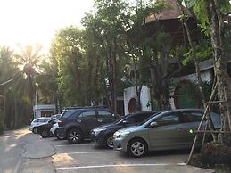 Amphawa Club