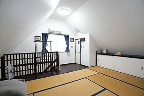 CINEMA RESORTS 1