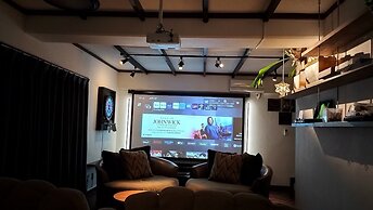 CINEMA RESORTS 1