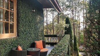 Hillock Villa