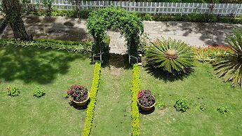 Hillock Villa