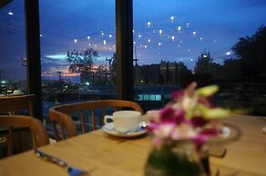 Oakwood hotel & Residence Sri Racha