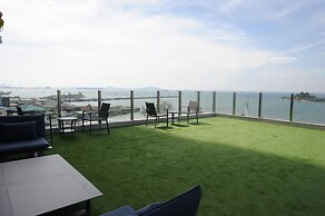 Oakwood hotel & Residence Sri Racha