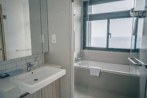 Oakwood hotel & Residence Sri Racha
