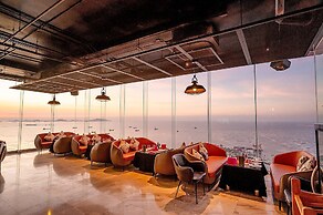 Oakwood hotel & Residence Sri Racha